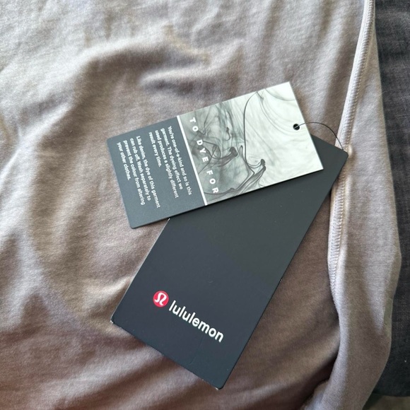 Lululemon men’s tshirt - Picture 5 of 5